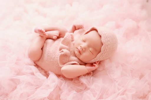 迪庆宝宝吃手是饿了吗 迪庆宝宝吃手是饿了吗